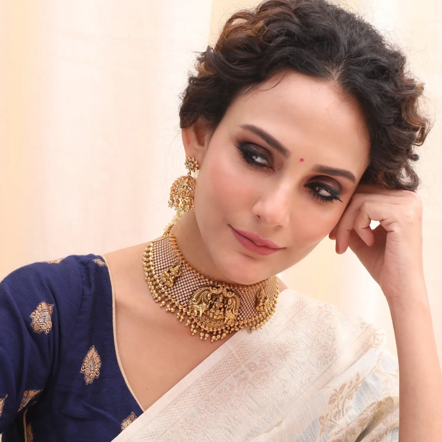 Ishwari Antique Choker Set